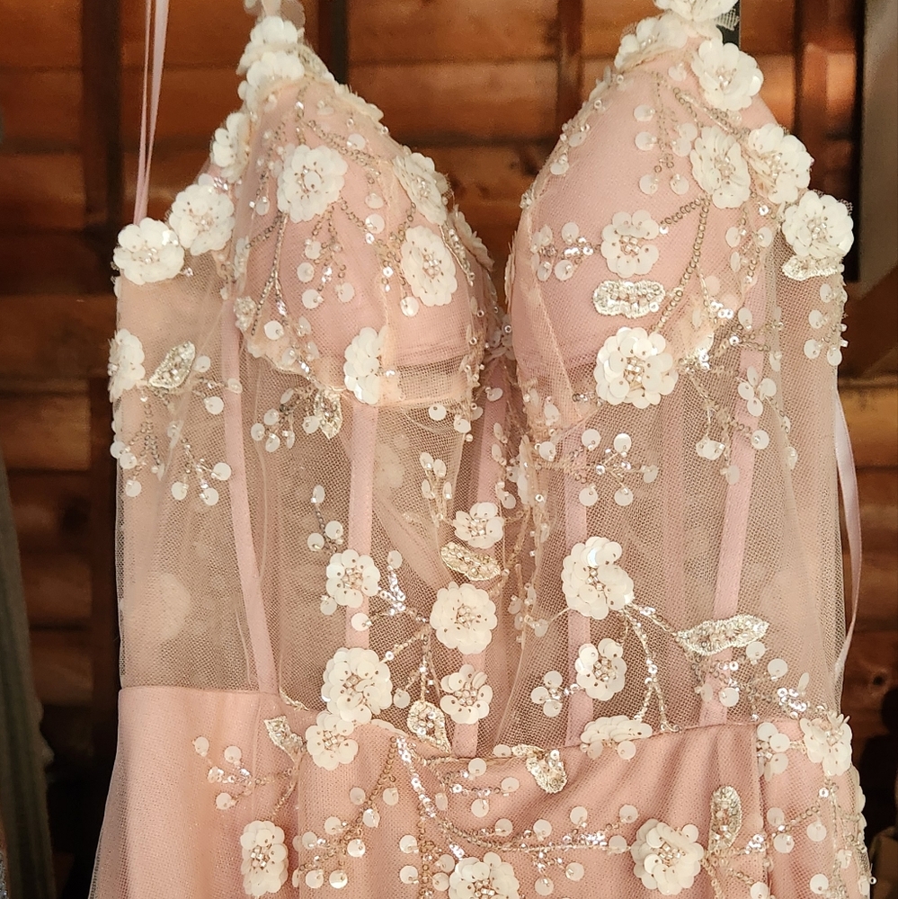 Elegant Floral Embellished Pink Prom Dress